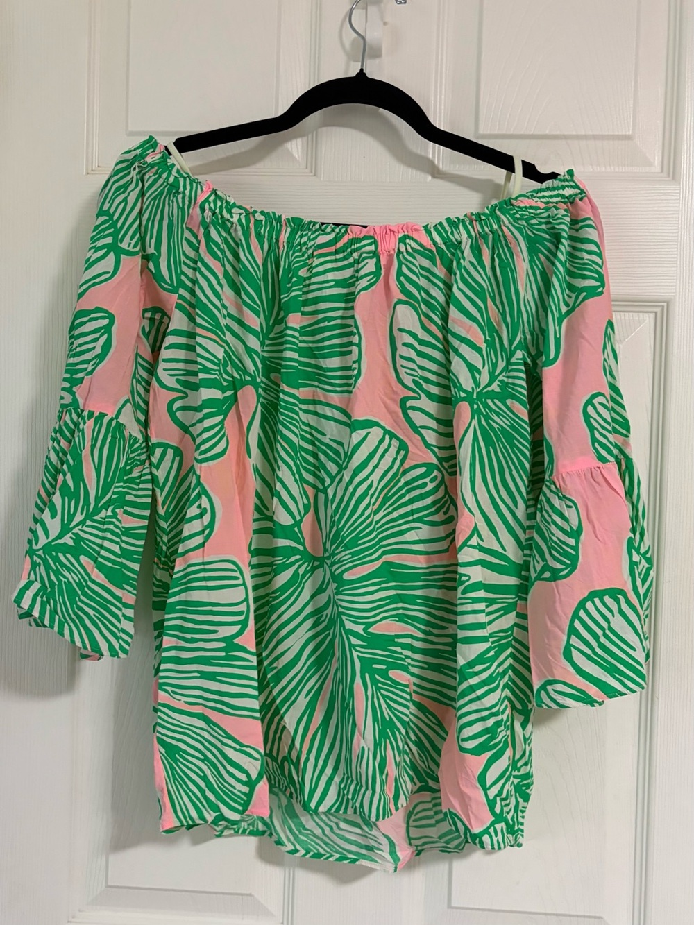 Lilly Pulitzer Nevie off shoulder Pink Tunic with Green Leaf Print - Picture 4 of 4